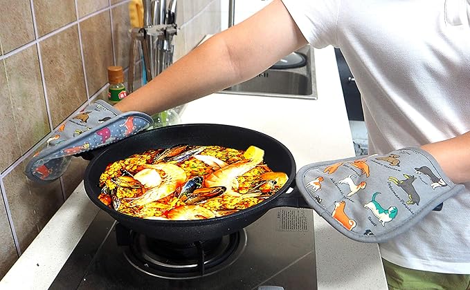 Pot Holders Set of 2 with Transparent Clear Silicone Shell and Nice Dog Printing Cotton Lining, Heat Resistant to 500 F Kitchen Oven Gloves Pot Holder for Cooking (Dog Flower, Potholders) - Image 8