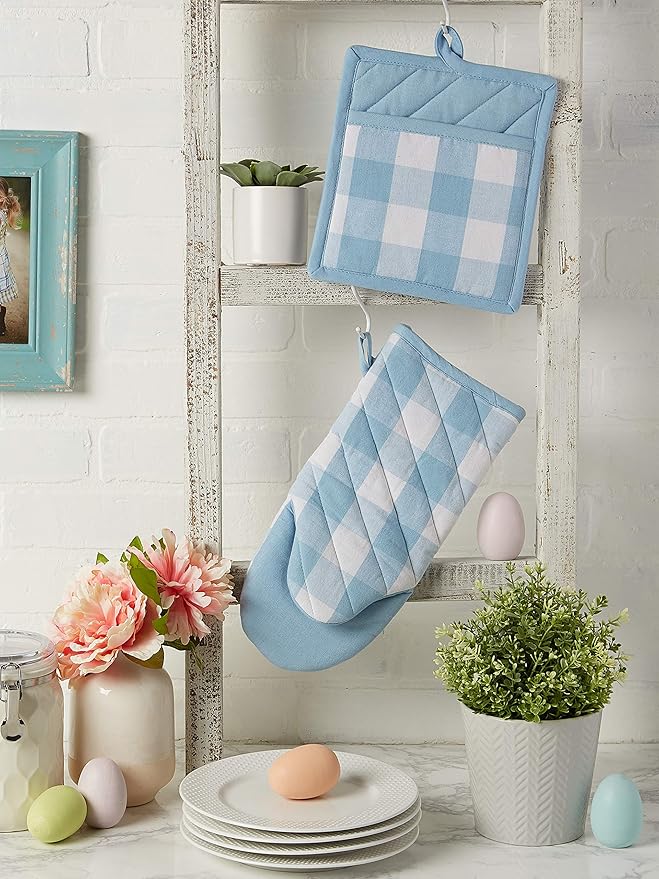 DII Buffalo Check Kitchen Collection, Classic Farmhouse Kitchen Set, Potholder & Oven Mitt, White & Light Blue, 2 Piece