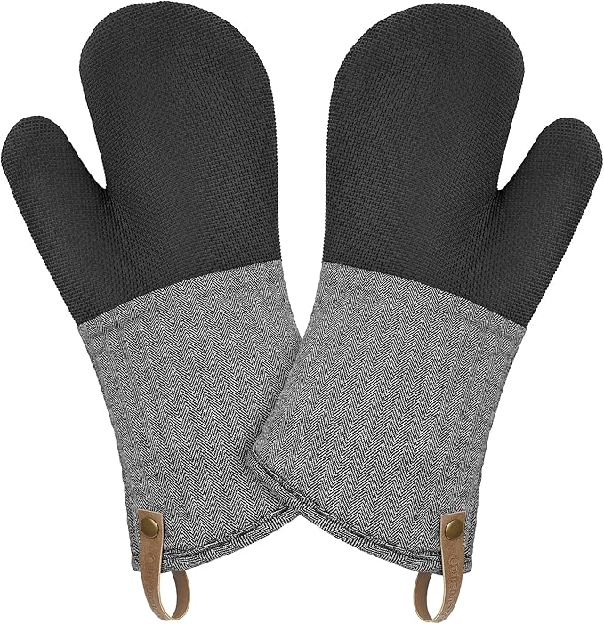 Cuisinart Heritage Kitchen Oven Mitts – Heat-Resistant Kitchen Mitts for Oven with Non-Slip Neoprene Palm, Long Cuff, and Cotton Filling – Durable Oven Gloves for Cooking, Baking, & Grilling by BestBrands