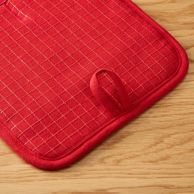 KITCHENAID Gourmet Series Gridlines Pot Holders 2-Pack Set, Heat Resistant up to 600°F, Soft Silicone Grip, Magnetic Cuff, Passion Red, 8"x8" - Image 4