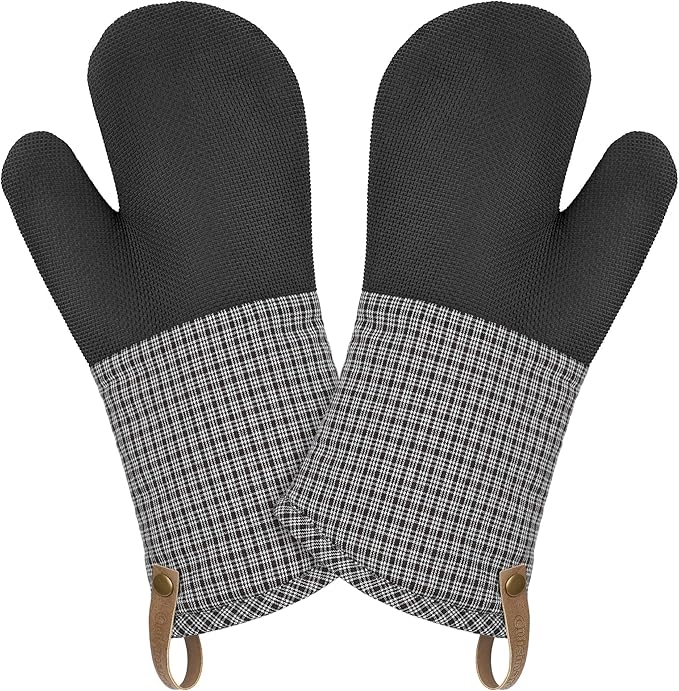 Cuisinart Heritage Kitchen Oven Mitts – Heat-Resistant Kitchen Mitts for Oven with Non-Slip Neoprene Palm, Long Cuff, and Cotton Filling – Durable Oven Gloves for Cooking, Baking, & Grilling by BestBrands