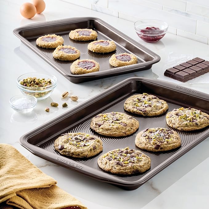Circulon Nonstick Bakeware Set with Nonstick Cookie Sheets / Baking Sheets - 2 Piece, Chocolate Brown , Set (9" x 13" & 10" x 15") - Image 7