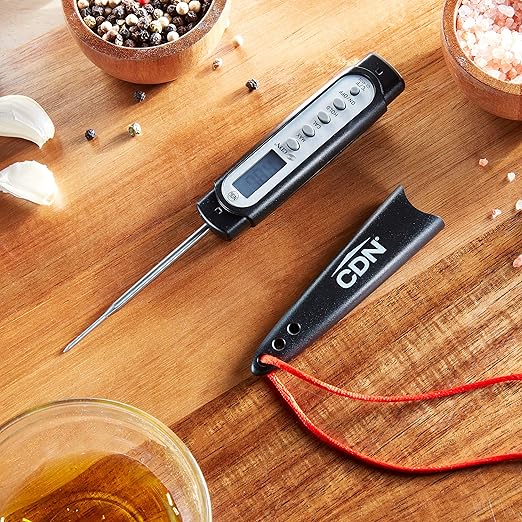 CDN ProAccurate® Waterproof Digital Thermometer with Protective Sheath, Easy to Read Display, 2.75" Stem with Thin Tip, Black/White (Q2-450X) - Image 7